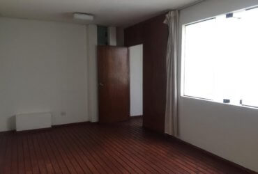 Se vende oficina en Mercaderes