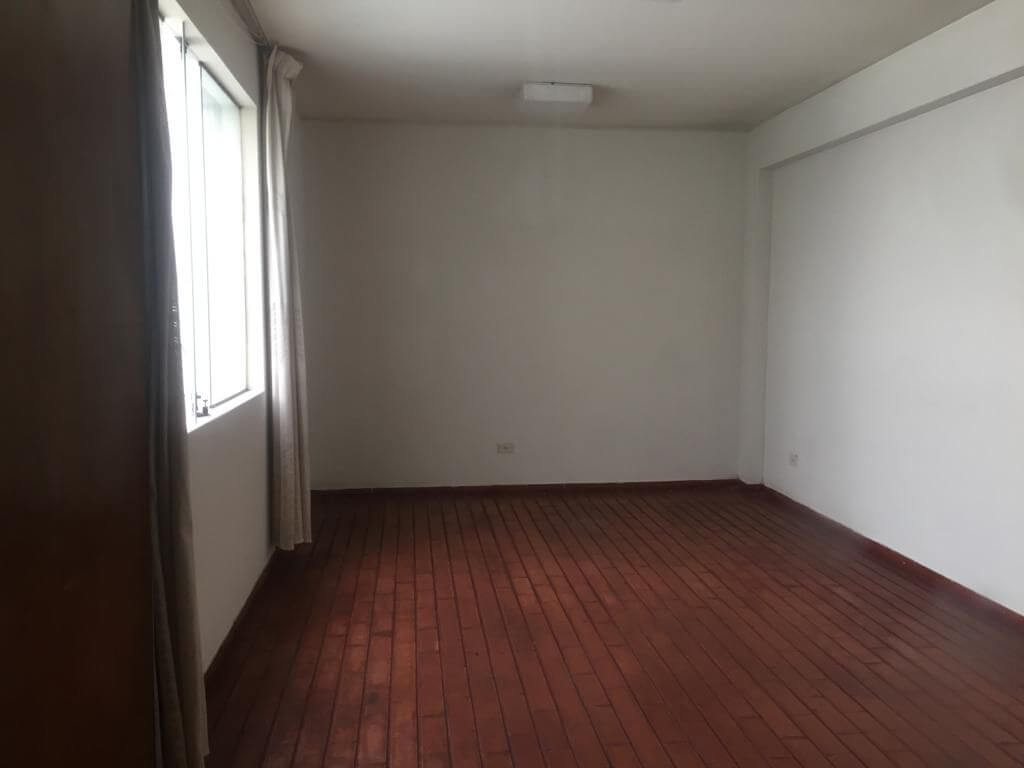 Se vende oficina en Mercaderes