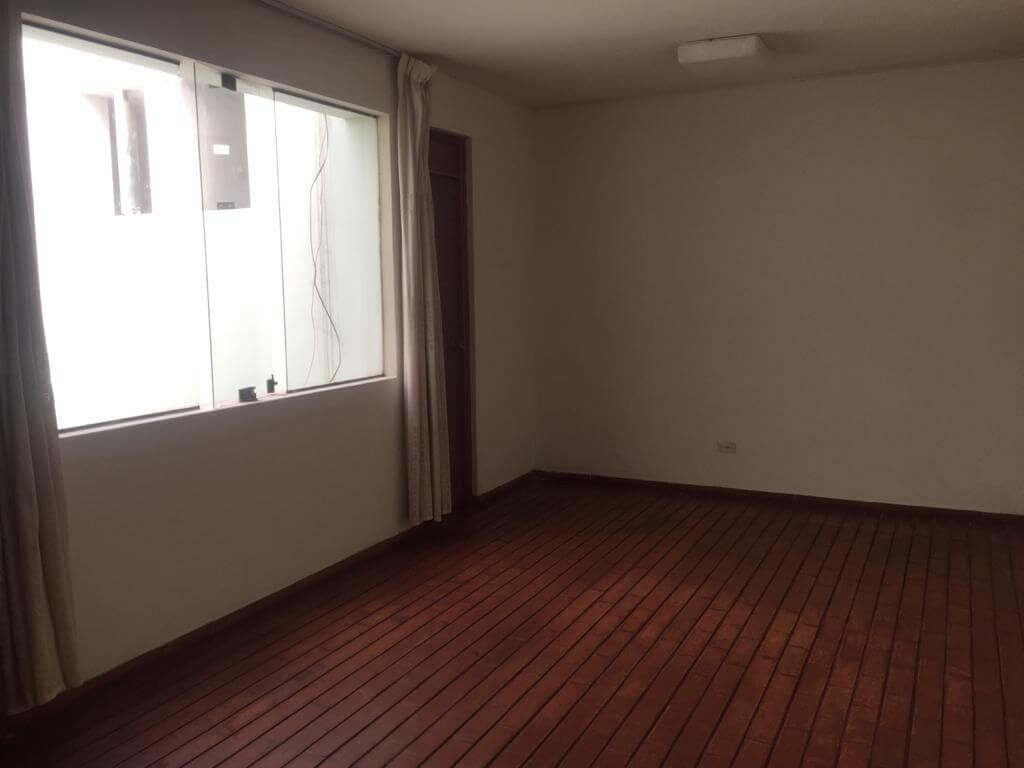 Se vende oficina en Mercaderes